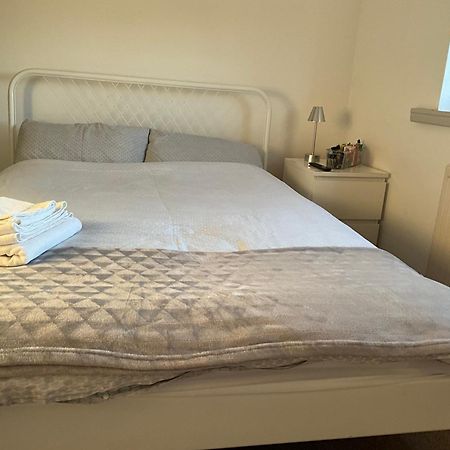Comfy, Cosy Small Double With Wi-Fi Earley Esterno foto