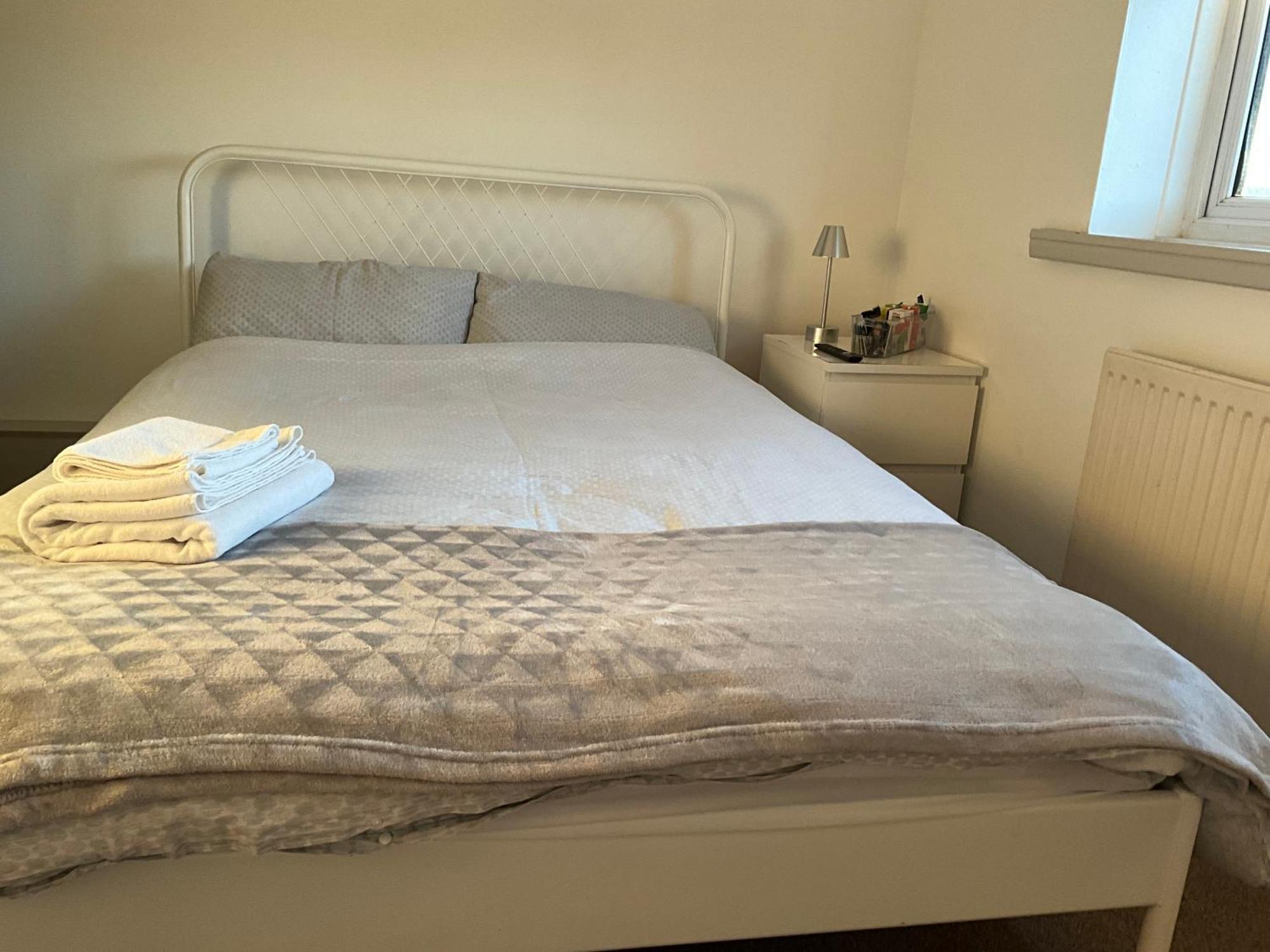 Comfy, Cosy Small Double With Wi-Fi Earley Esterno foto